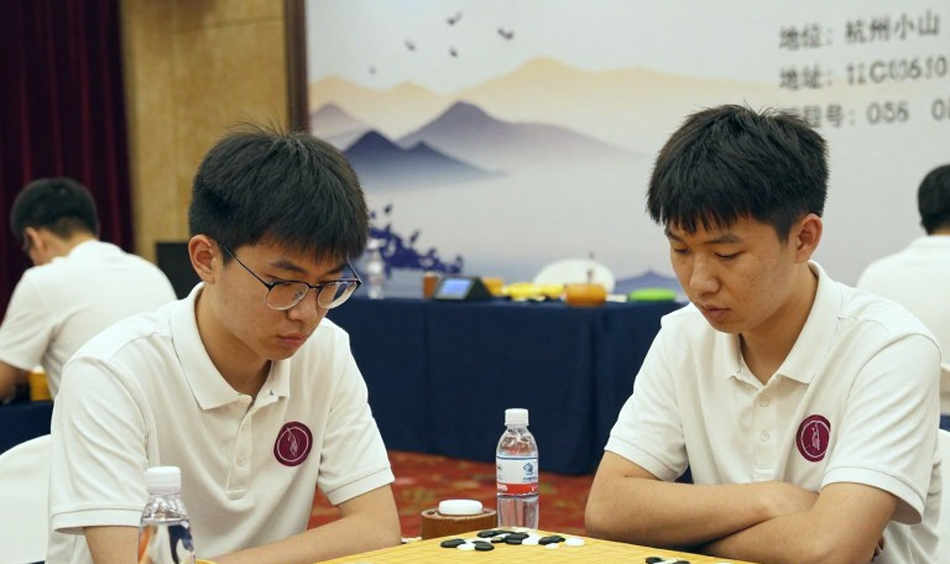 Nước thứ hai liều mình: Elephant Gambit, lời hứa ăn điểm và khoảng trống dữ liệu giữa bàn cờ Nước thứ hai liều mình: Elephant Gambit, lời hứa ăn điểm và khoảng trống dữ liệu giữa bàn cờ