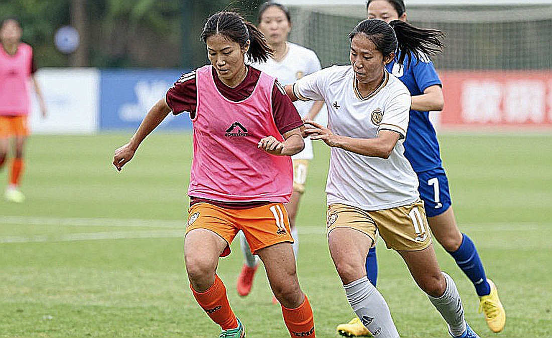 Hồ sơ để trắng: Thị trường chuyển nhượng V-League và cái giá của sự mù mờ