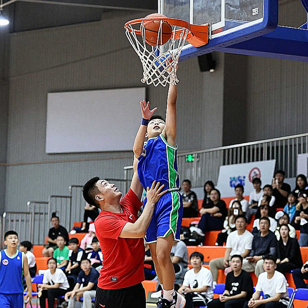 UCAM Murcia giữ quyền hợp đồng, Besiktas mượn David DeJulius: một mùa EuroLeague đổi bằng tiền mặt