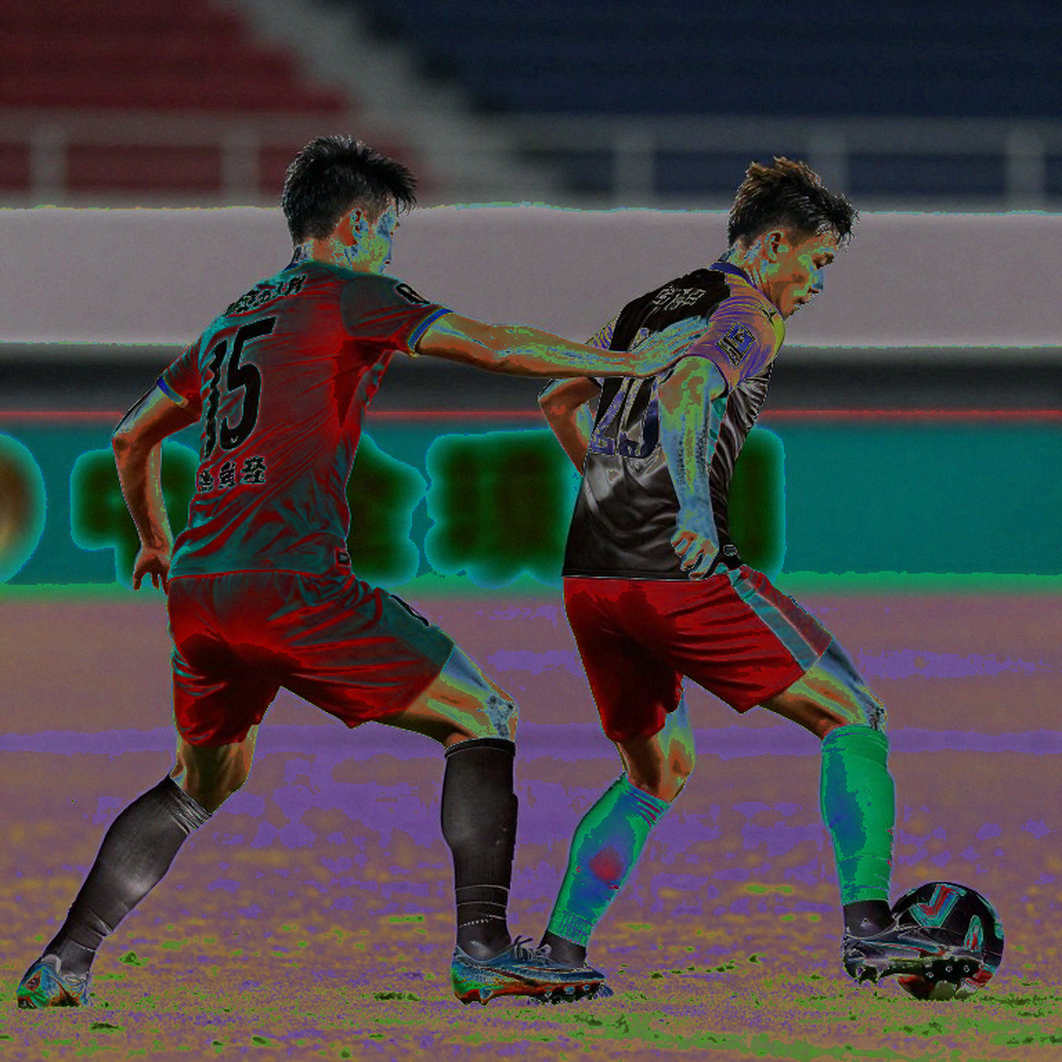 Ngày sinh nhật bật khóc của Nagatomo: Chiếc bẫy cảm xúc hay tín hiệu chiến thuật từ FC Tokyo?