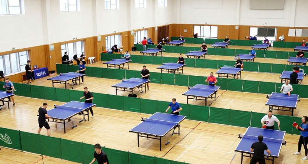 Cô gái trẻ 18 tuổi Lowri Hurd: Từ bão hòa thể thao đến ánh sáng Paralympic