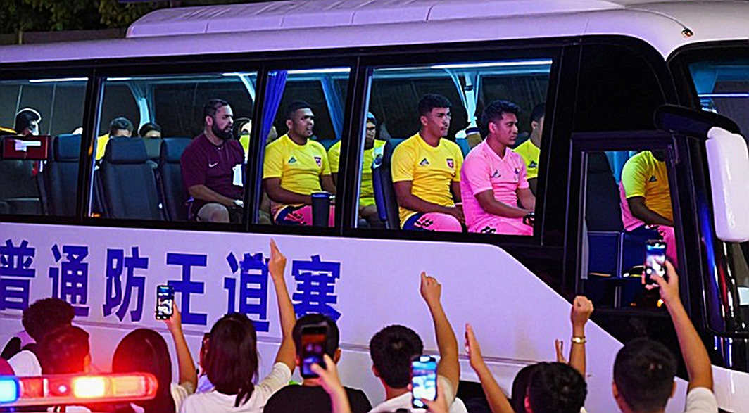 Áo số 10 vĩnh biệt: Argentina hé lộ kế hoạch triều ân đặc biệt cho Messi trước trận cuối cùng khoác áo số 10 Áo số 10 vĩnh biệt: Argentina hé lộ kế hoạch triều ân đặc biệt cho Messi trước trận cuối cùng khoác áo số 10