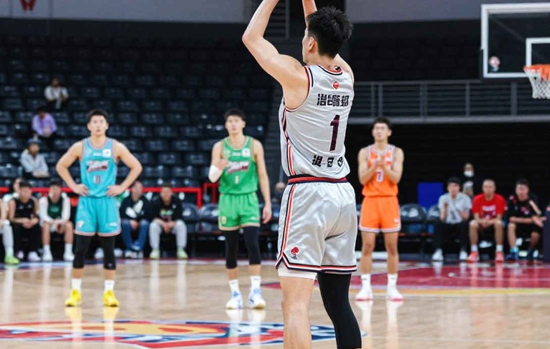 Olympiacos hạ cánh xuống Cyprus: Màn chào đón nồng nhiệt cho nhà vua EuroLeague Olympiacos hạ cánh xuống Cyprus: Màn chào đón nồng nhiệt cho nhà vua EuroLeague