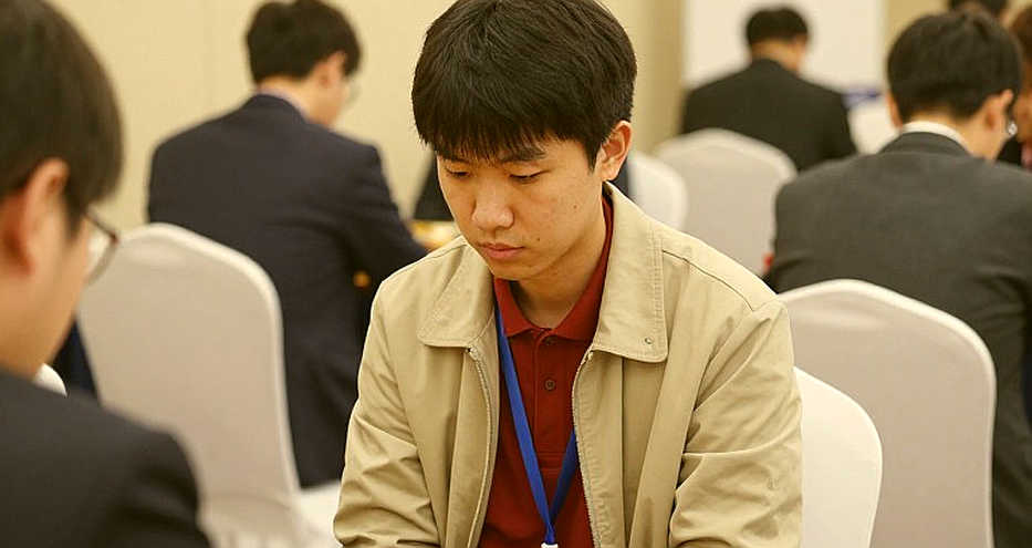 45.Rd1: Cô gái 19 tuổi từ chối nước hòa, đẩy ván cờ vào hỗn loạn ở vòng áp chót Olympiad cờ vua 2026 45.Rd1: Cô gái 19 tuổi từ chối nước hòa, đẩy ván cờ vào hỗn loạn ở vòng áp chót Olympiad cờ vua 2026