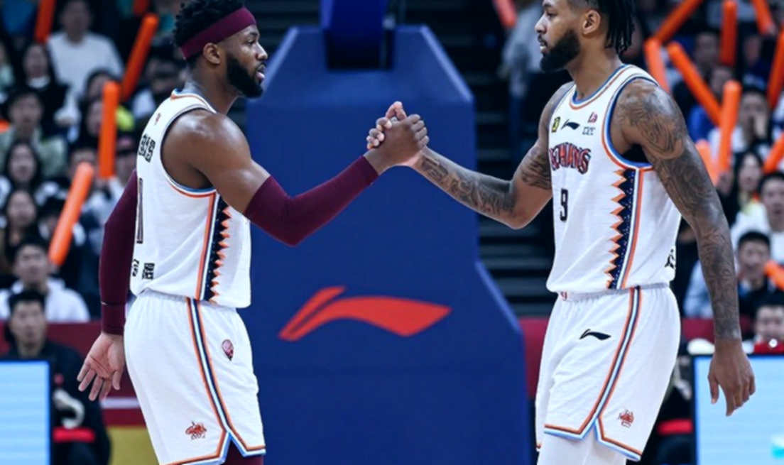Lakers ký Tait-Jones: Đọc chữ ký cuối băng ghế từ một con số rebounds lệch chuẩn