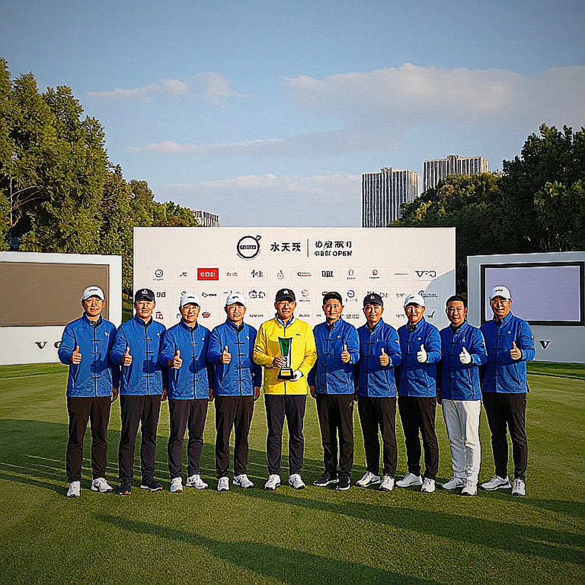 Golf Digest ra mắt podcast 'The Real Deal': Cuộc chơi ngầm của những thương vụ và quyền lực Golf Digest ra mắt podcast 'The Real Deal': Cuộc chơi ngầm của những thương vụ và quyền lực