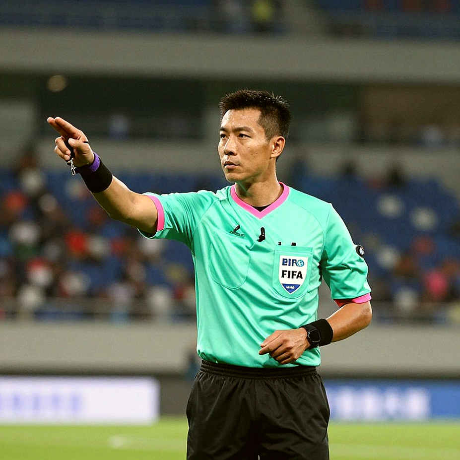 Khi hồ sơ tuyển trạch trả về số không: thị trường chuyển nhượng không chịu nổi khoảng lặng