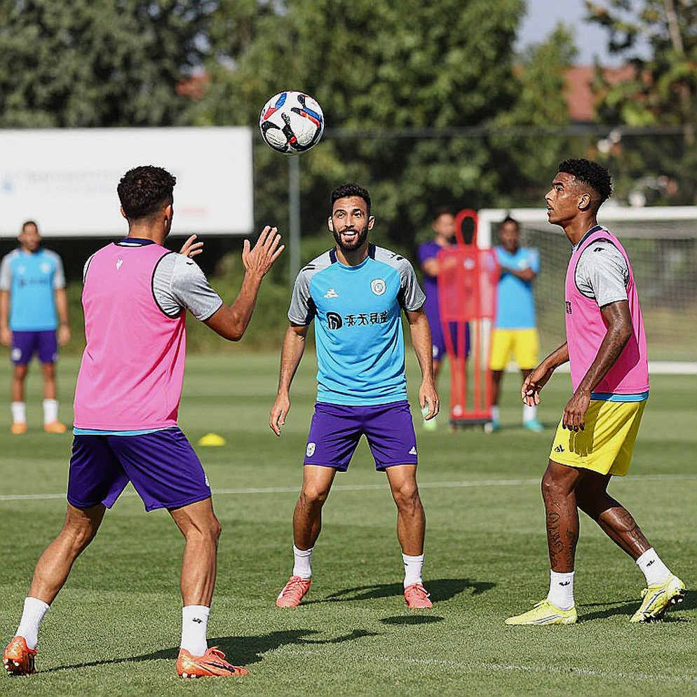 Điều Khoản Giải Phóng Và Quỹ Lương: Câu Chuyện Thật Của Kỳ Chuyển Nhượng V.League